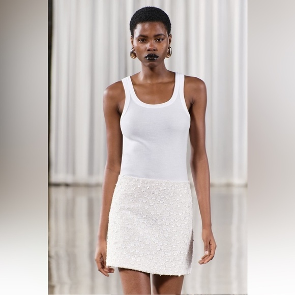 New ZARA Sequin Mini Skirt ZW Collection - Picture 2 of 10